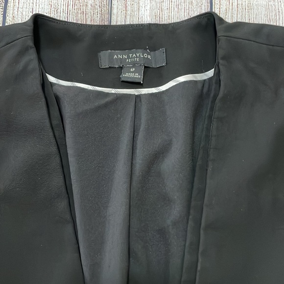 🌸 Clearance! 🌸 Ann Taylor Black Petite Blazer Size 6P - Picture 4 of 14